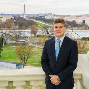 Meet your Posher, Elliott